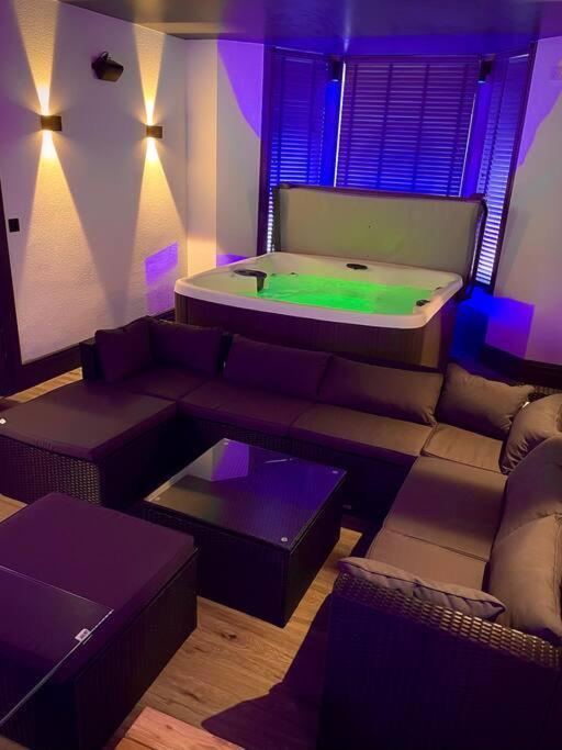 Saltrock Luxury Apartment Blackpool Esterno foto